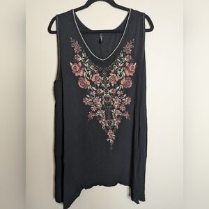 Edista Black Floral Tank Top Size 2X